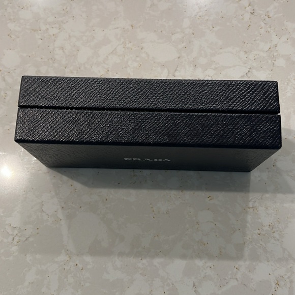 Prada Box - Picture 4 of 7